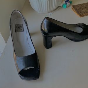 Size 9 M Expensive Black Leather Heels